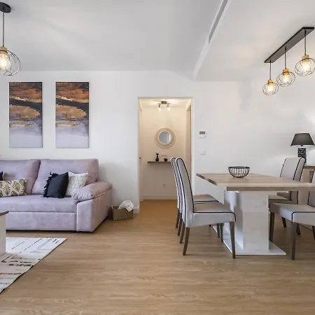 Inner By Homie Apartmán